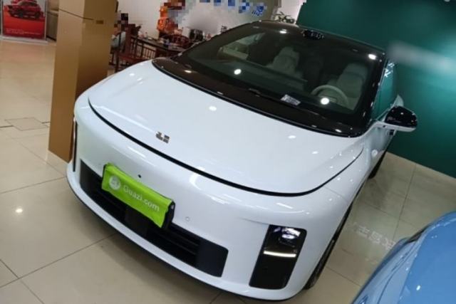 Used Li Auto i6 2025 Model Two-Wheel-Drive Standard Type
