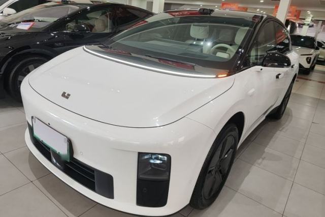 Used Li Auto i6 2025 Model Two-Wheel-Drive Standard Type