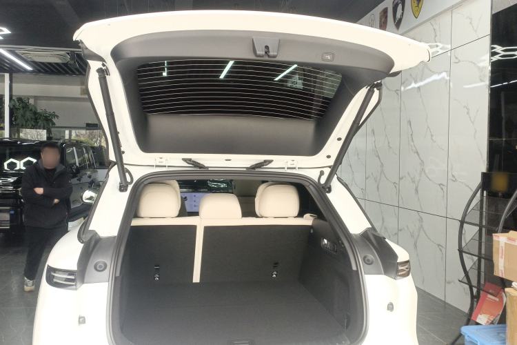 Used Li Auto i6 2025 Model Two-Wheel-Drive Standard Type Trunk