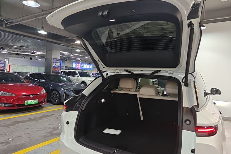 Used Li Auto i6 2025 Model Two-Wheel-Drive Standard Type Trunk