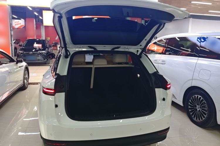 Used Li Auto i6 2025 Model Two-Wheel-Drive Standard Type Trunk