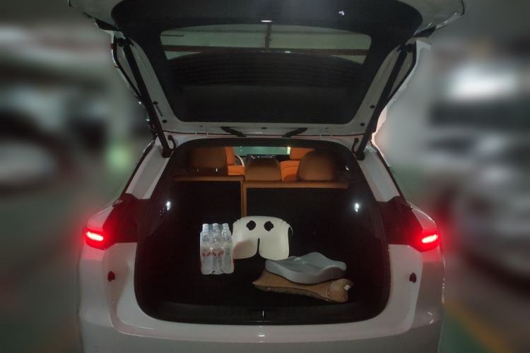 Used Li Auto i6 2025 Model Two-Wheel-Drive Standard Type Trunk
