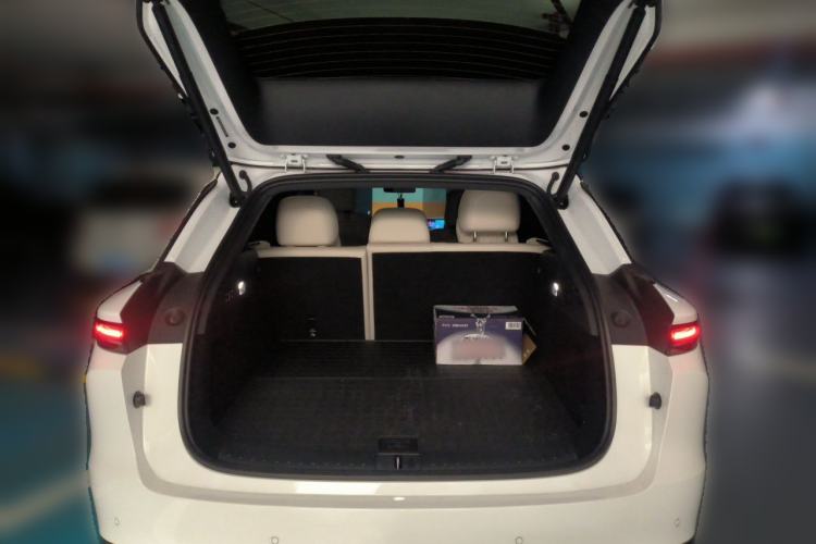 Used Li Auto i6 2025 Model Two-Wheel-Drive Standard Type Trunk