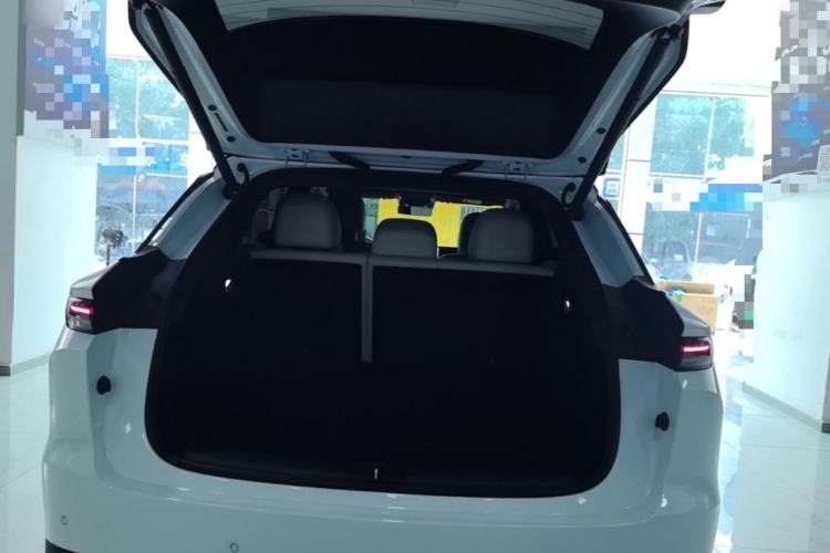 Used Li Auto i6 2025 Model Two-Wheel-Drive Standard Type Trunk