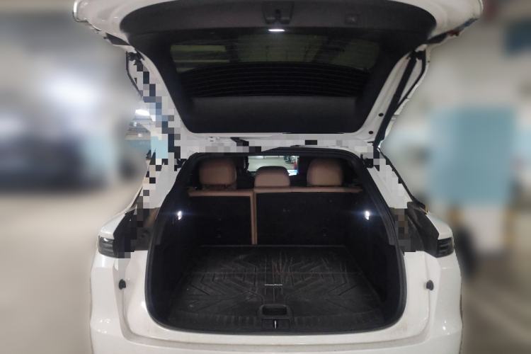 Used Li Auto i6 2025 Model Two-Wheel-Drive Standard Type Trunk