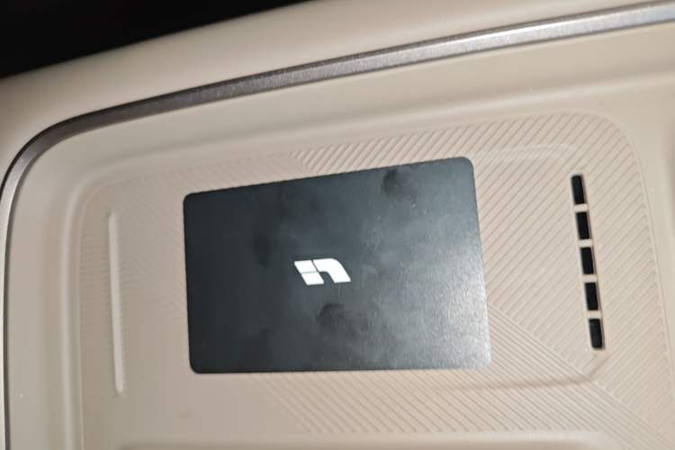 Used Li Auto i6 2025 Model Four-Wheel-Drive Standard Type Vehicle Key