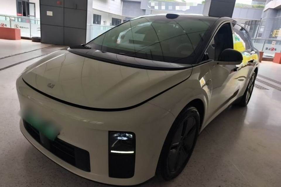 Li Auto Li Auto i6 2025