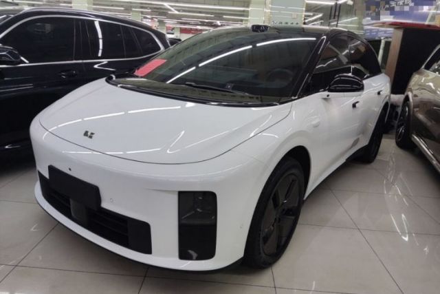 Used Li Auto i6 2025 Model Two-Wheel-Drive Standard Type