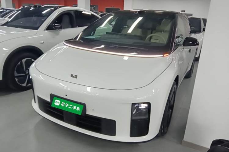 Used Li Auto i6 2025 Model Two-Wheel-Drive Standard Type Guazi used car, China used car export, Used car for sale, Used cars, Cheapest cars for sale