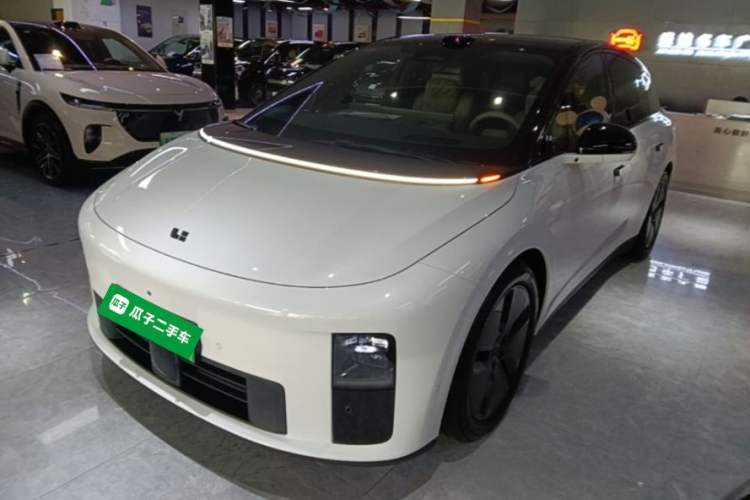 Used Li Auto i6 2025 Model Two-Wheel-Drive Standard Type Guazi used car, China used car export, Used car for sale, Used cars, Cheapest cars for sale