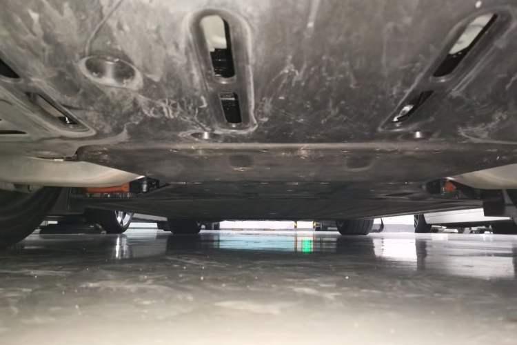Used Li Auto i6 2025 Model Four-Wheel-Drive Standard Type Chassis Rear