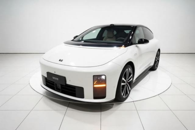 Used Li Auto i6 2025 Model Four-Wheel-Drive Standard Type