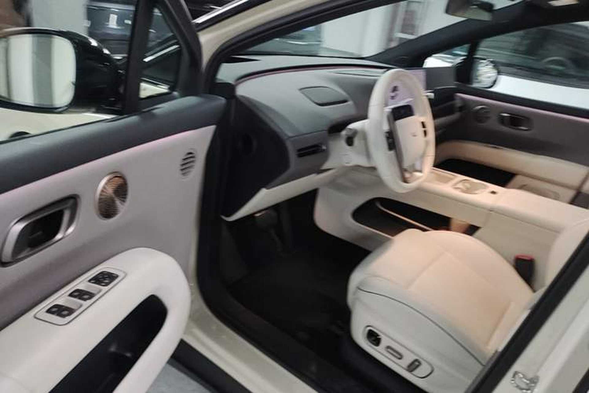 Used Li Auto i6 2025 Model Four-Wheel-Drive Standard Type Driver Seat