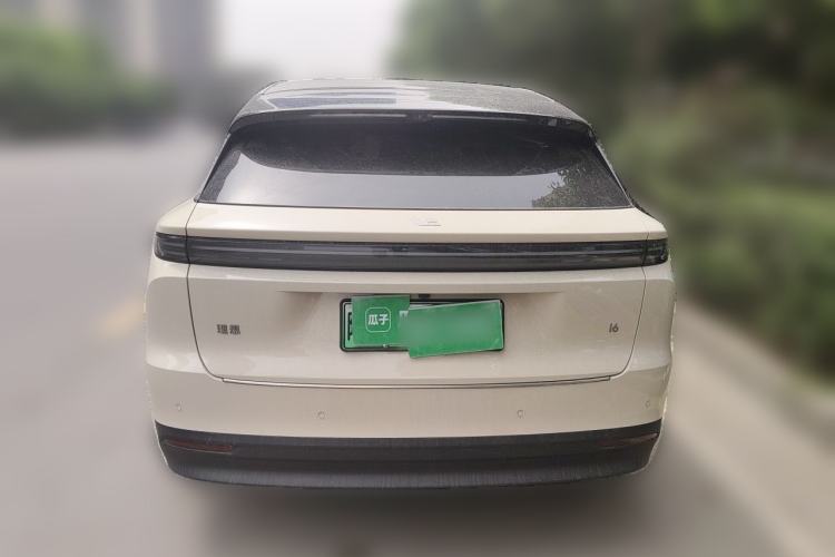 Used Li Auto i6 2025 Model Four-Wheel-Drive Standard Type Exterior 4