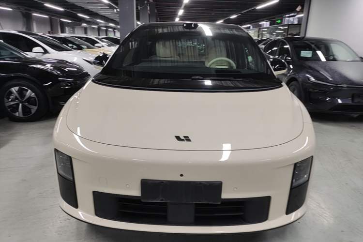Used Li Auto i6 2025 Model Four-Wheel-Drive Standard Type Front