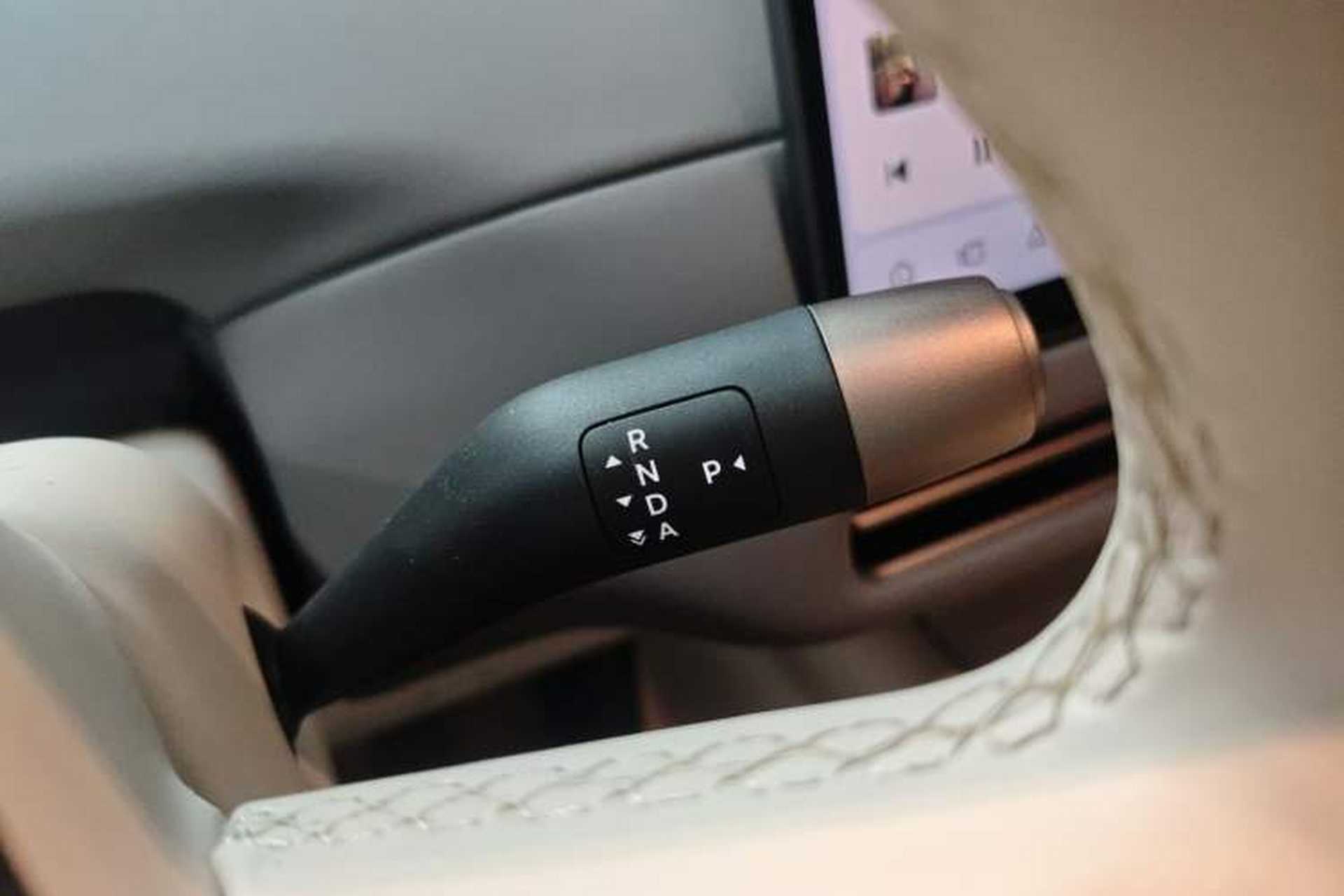 Used Li Auto i6 2025 Model Two-Wheel-Drive Standard Type Gear Lever
