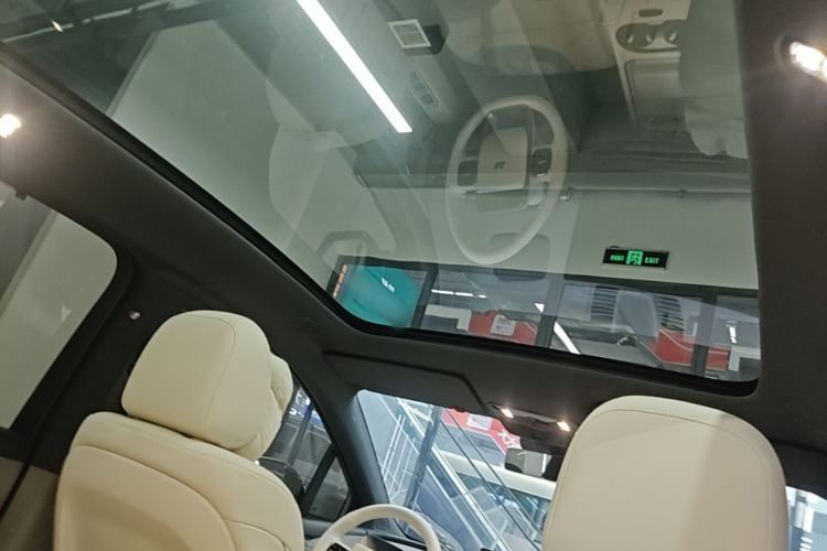 Used Li Auto i6 2025 Model Two-Wheel-Drive Standard Type Headliner