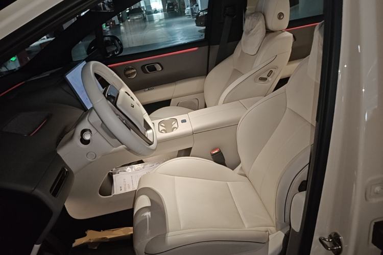 Used Li Auto i6 2025 Model Four-Wheel-Drive Standard Type Left Front Seat
