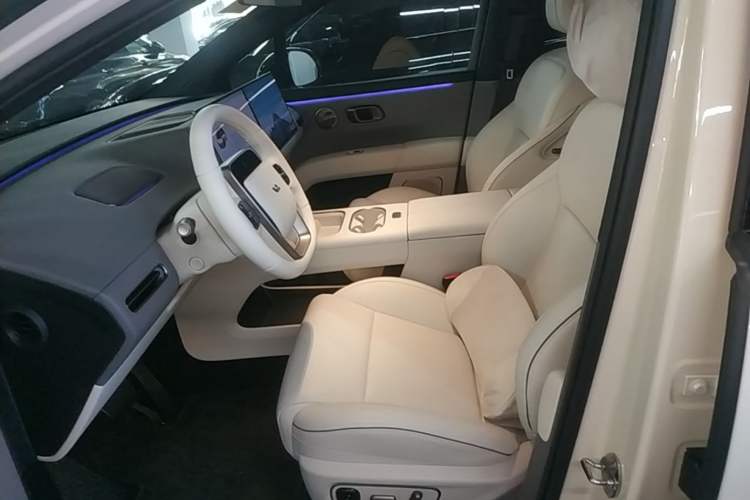 Used Li Auto i6 2025 Model Four-Wheel-Drive Standard Type Left Front Seat