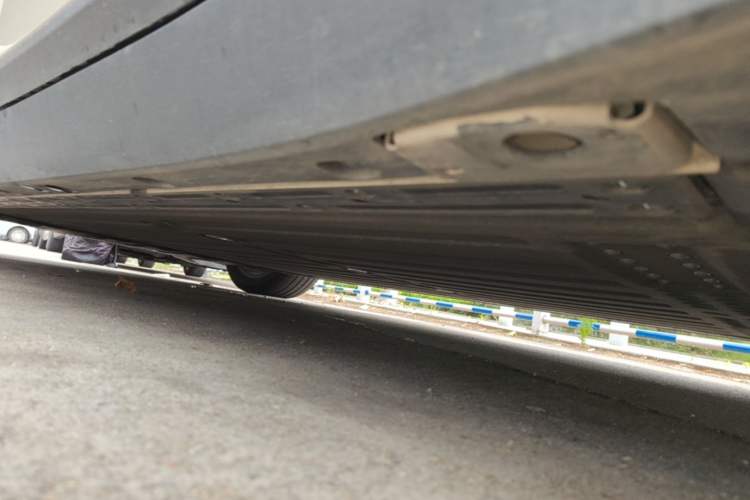 Used Li Auto i6 2025 Model Two-Wheel-Drive Standard Type Left Side Sill