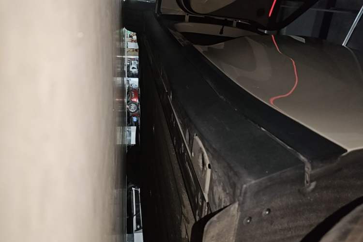 Used Li Auto i6 2025 Model Four-Wheel-Drive Standard Type Left Side Sill