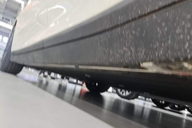 Used Li Auto i6 2025 Model Two-Wheel-Drive Standard Type Left Side Sill