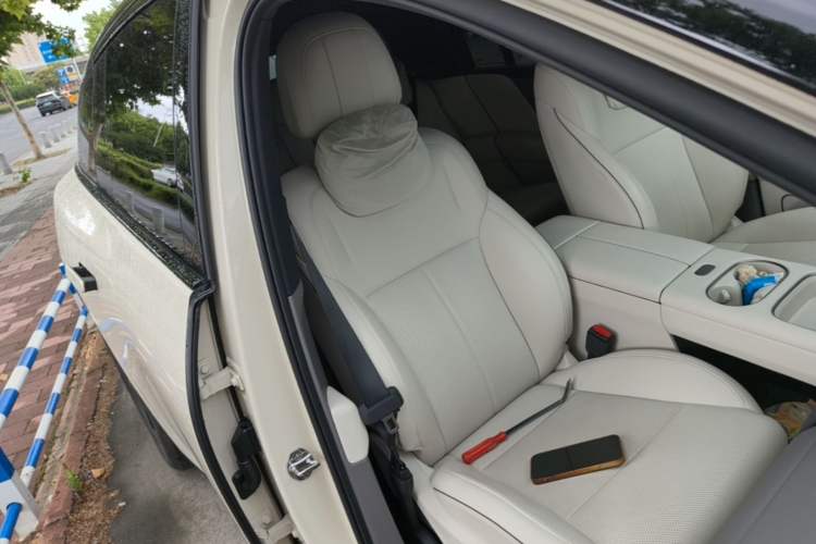 Used Li Auto i6 2025 Model Two-Wheel-Drive Standard Type Right Front Seat
