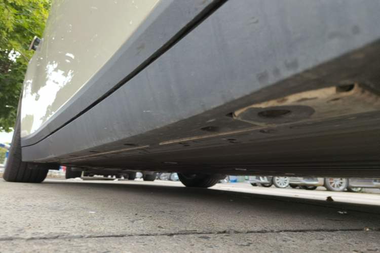 Used Li Auto i6 2025 Model Two-Wheel-Drive Standard Type Right Side Sill