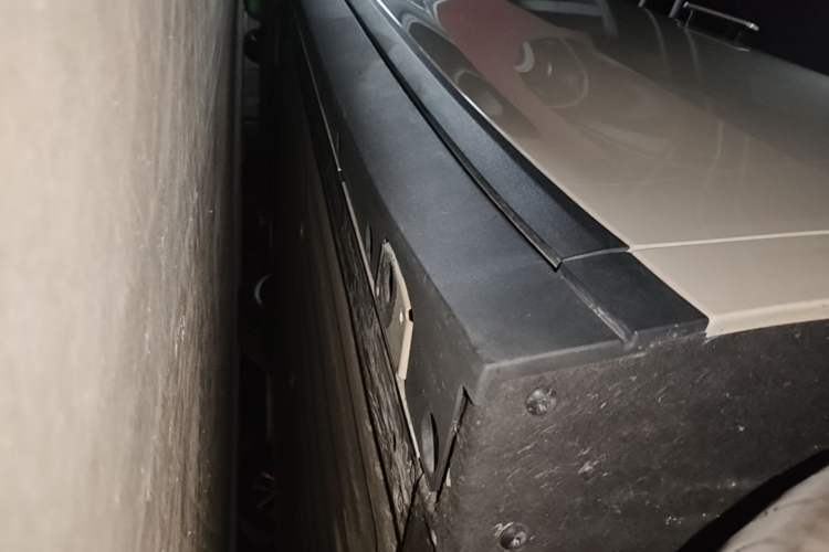 Used Li Auto i6 2025 Model Four-Wheel-Drive Standard Type Right Side Sill
