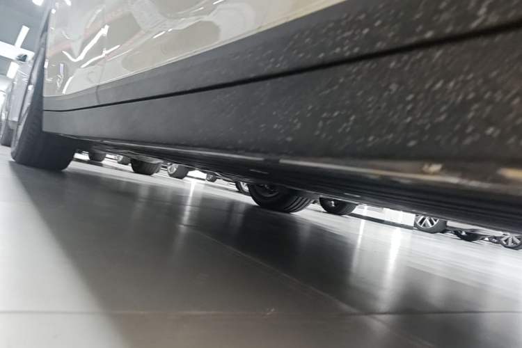 Used Li Auto i6 2025 Model Two-Wheel-Drive Standard Type Right Side Sill