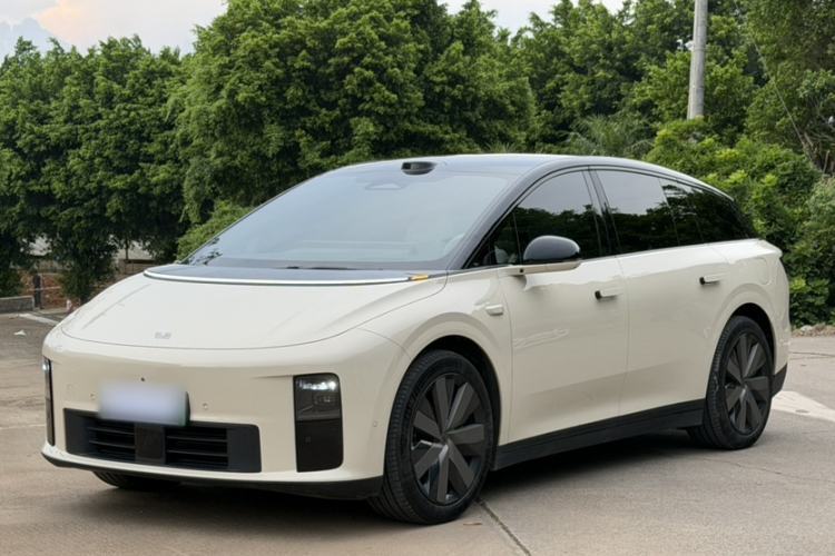 Used Li Auto i6 2025 Model Four-Wheel-Drive Standard Type Guazi used car, China used car export, Used car for sale, Used cars, Cheapest cars for sale