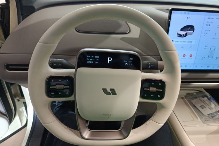 Used Li Auto i6 2025 Model Two-Wheel-Drive Standard Type Steering Wheel