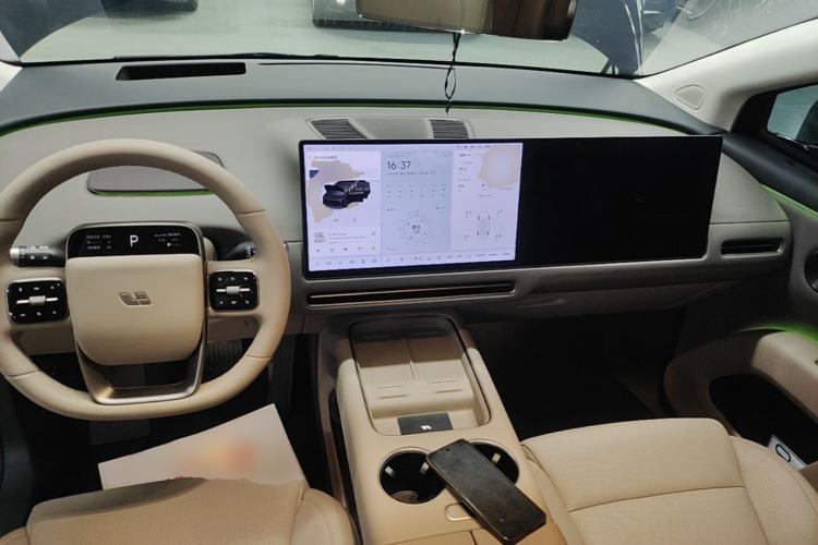 Used Li Auto i8 2025 Model Standard Version Center Console