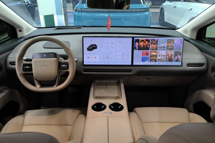 Used Li Auto i8 2025 Model Standard Version Center Console