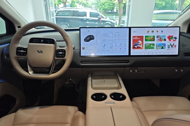 Used Li Auto i8 2025 Model Standard Version Center Console