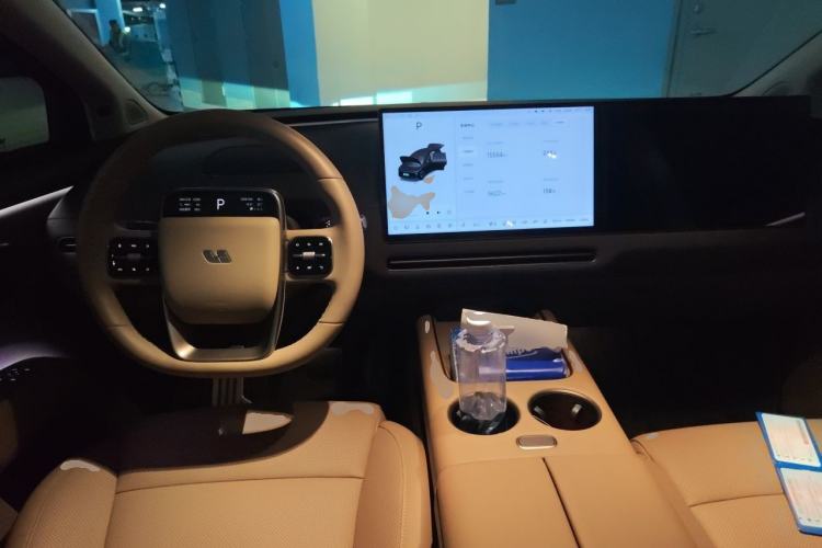 Used Li Auto i8 2025 Model Standard Version Center Console