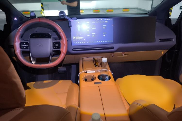 Used Li Auto i8 2025 Model Standard Version Center Console