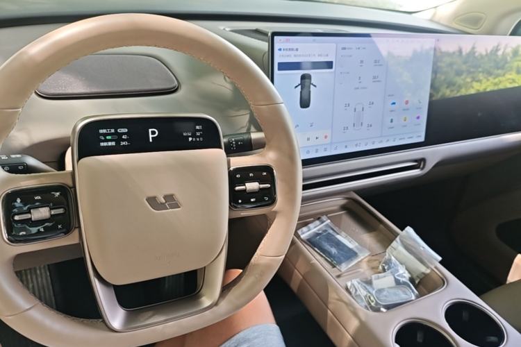 Used Li Auto i8 2025 Model Standard Version Center Console