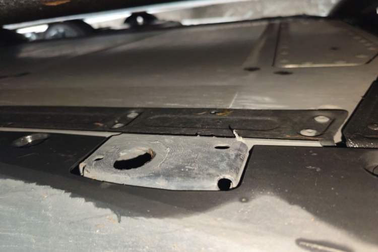 Used Li Auto i8 2025 Model Standard Version Chassis Front Left
