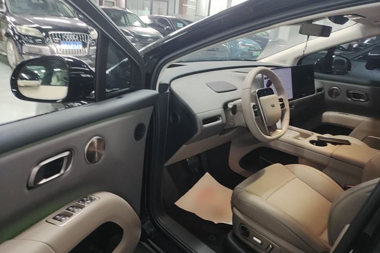 Used Li Auto i8 2025 Model Standard Version Driver Seat