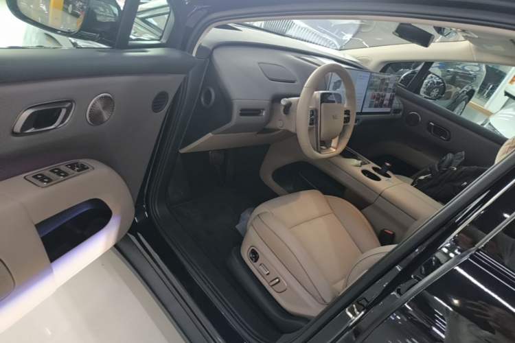 Used Li Auto i8 2025 Model Standard Version Driver Seat