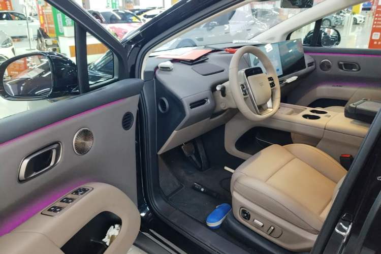 Used Li Auto i8 2025 Model Standard Version Driver Seat