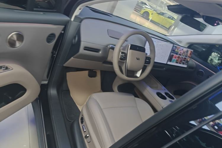 Used Li Auto i8 2025 Model Standard Version Driver Seat