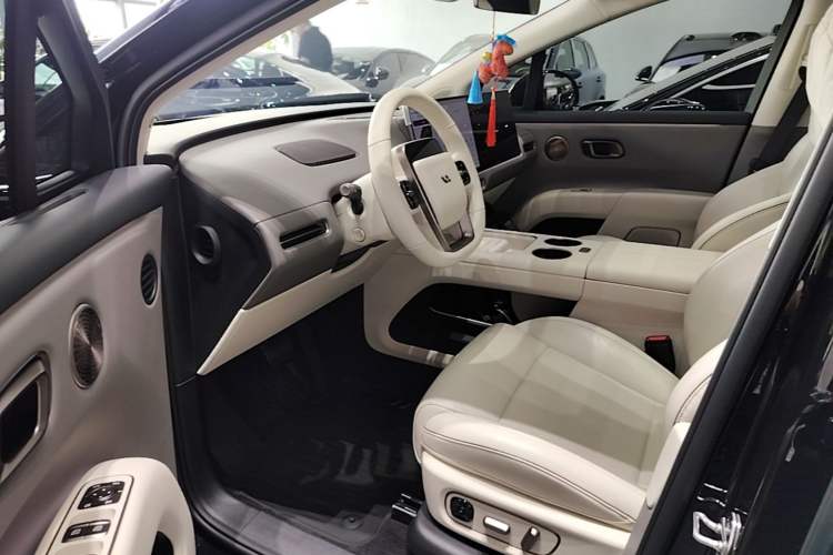 Used Li Auto i8 2025 Model Standard Version Driver Seat