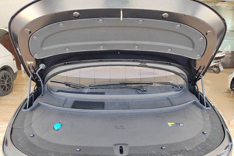 Used Li Auto i8 2025 Model Standard Version Engine Bay