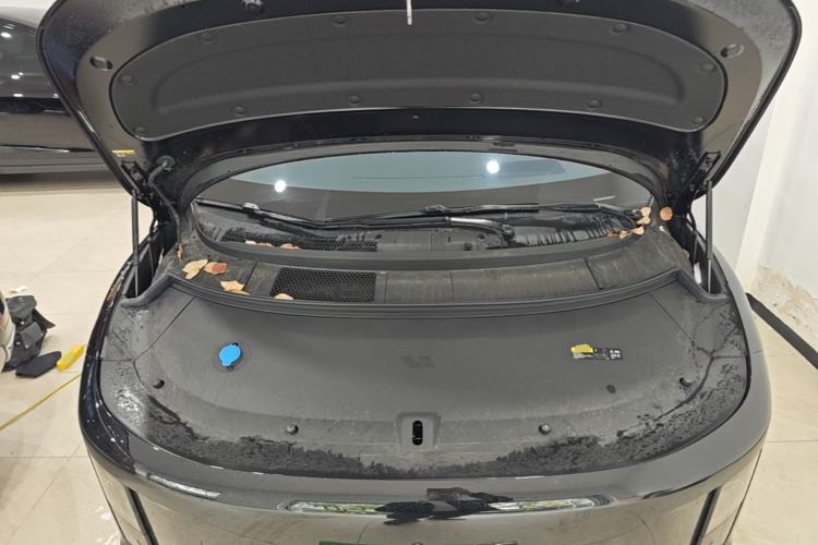 Used Li Auto i8 2025 Model Standard Version Engine Bay