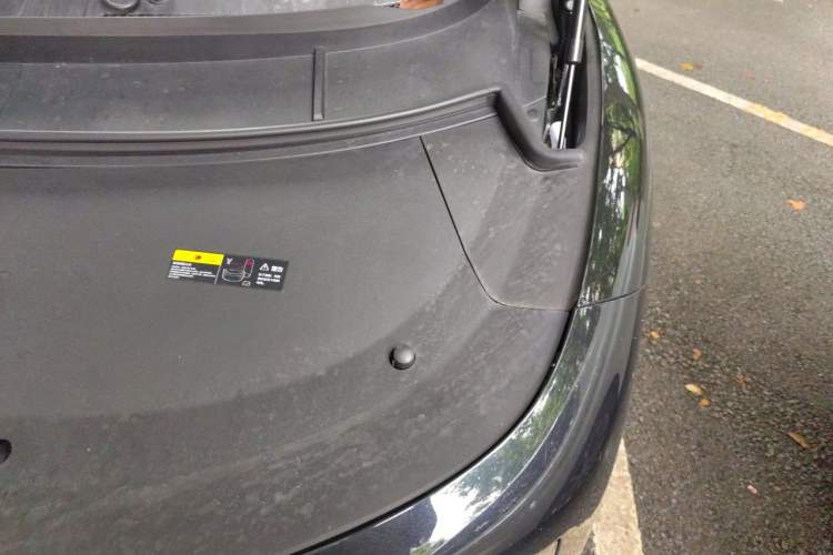 Used Li Auto i8 2025 Model Standard Version Engine Bay Left