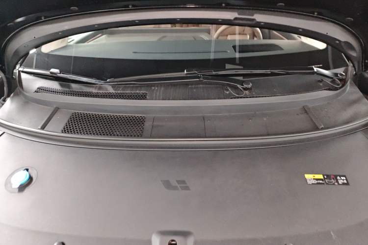 Used Li Auto i8 2025 Model Standard Version Engine Bay