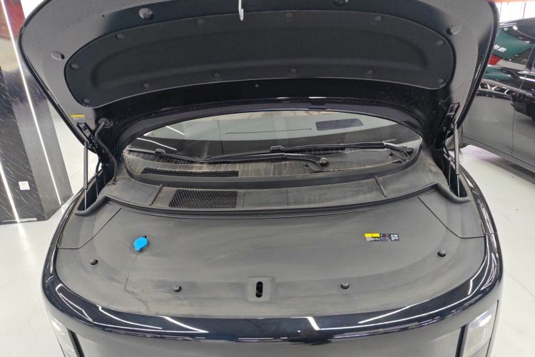 Used Li Auto i8 2025 Model Standard Version Engine Bay