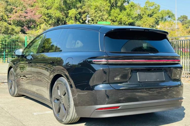Used Li Auto i8 2025 Model Standard Version Exterior 13